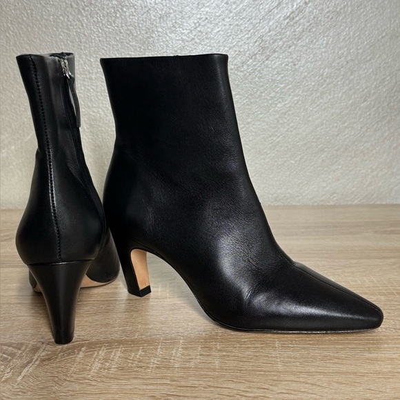 Everlane The Short Banana Heel Boots in Black Leather Size 7 - Picture 12 of 12